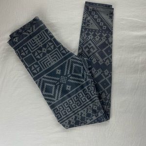 Vigoss Aztec Print Faux Suede Leggings NWOT
